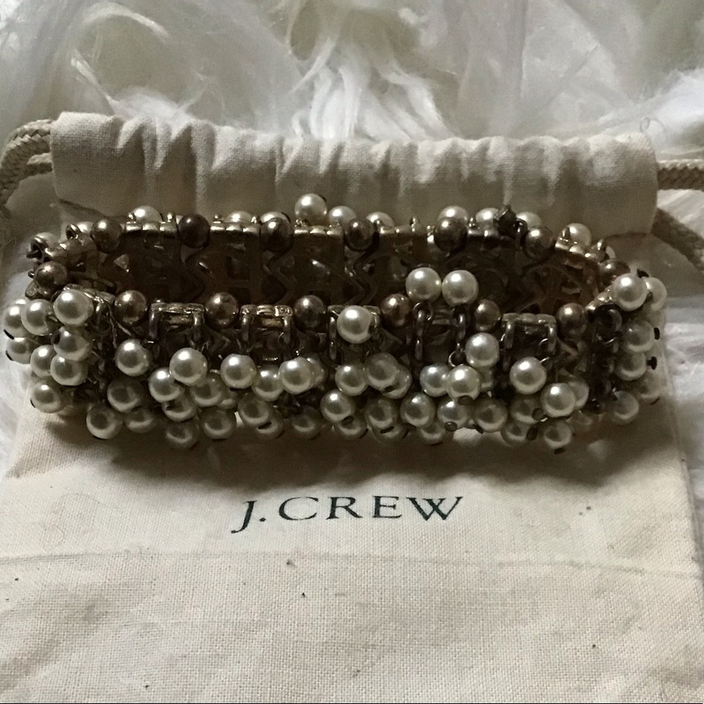 JCrew Stretch Small Pearl dynamic Bracelet